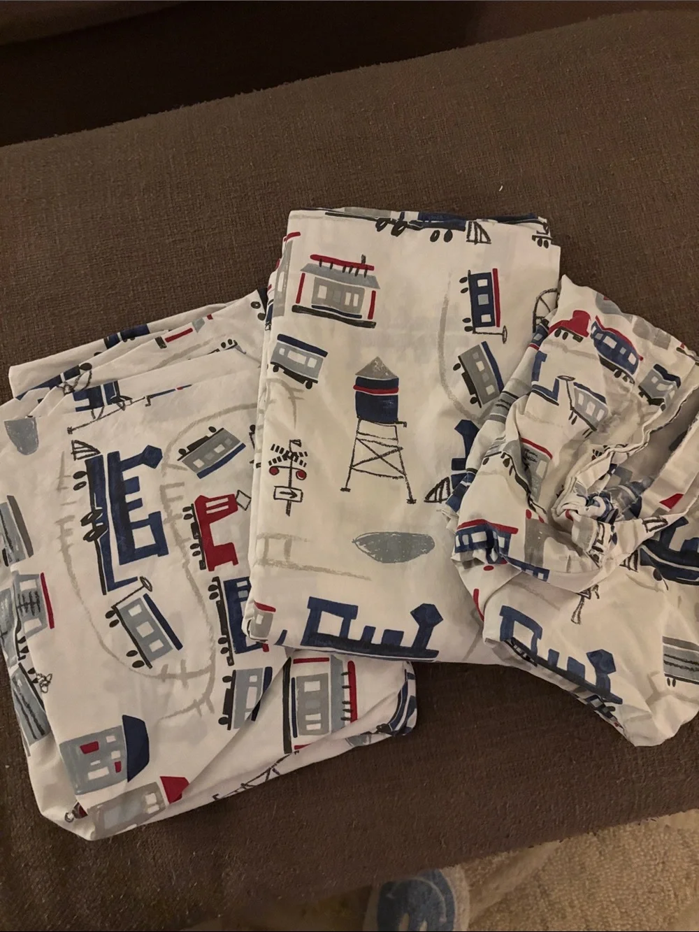 Pottery barn kids train sheet set